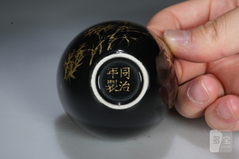 清同治 墨地描金风竹杯 - 图4